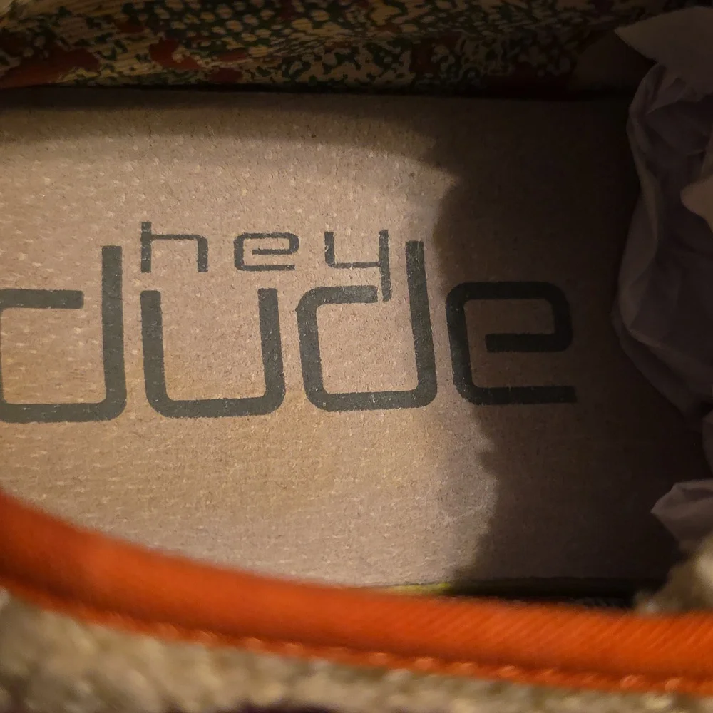 HEY DUDE Karina Sherpa In Sage Women's US8 Sneakers Shoes With Elastic Laces EUC - Picture 9 of 10